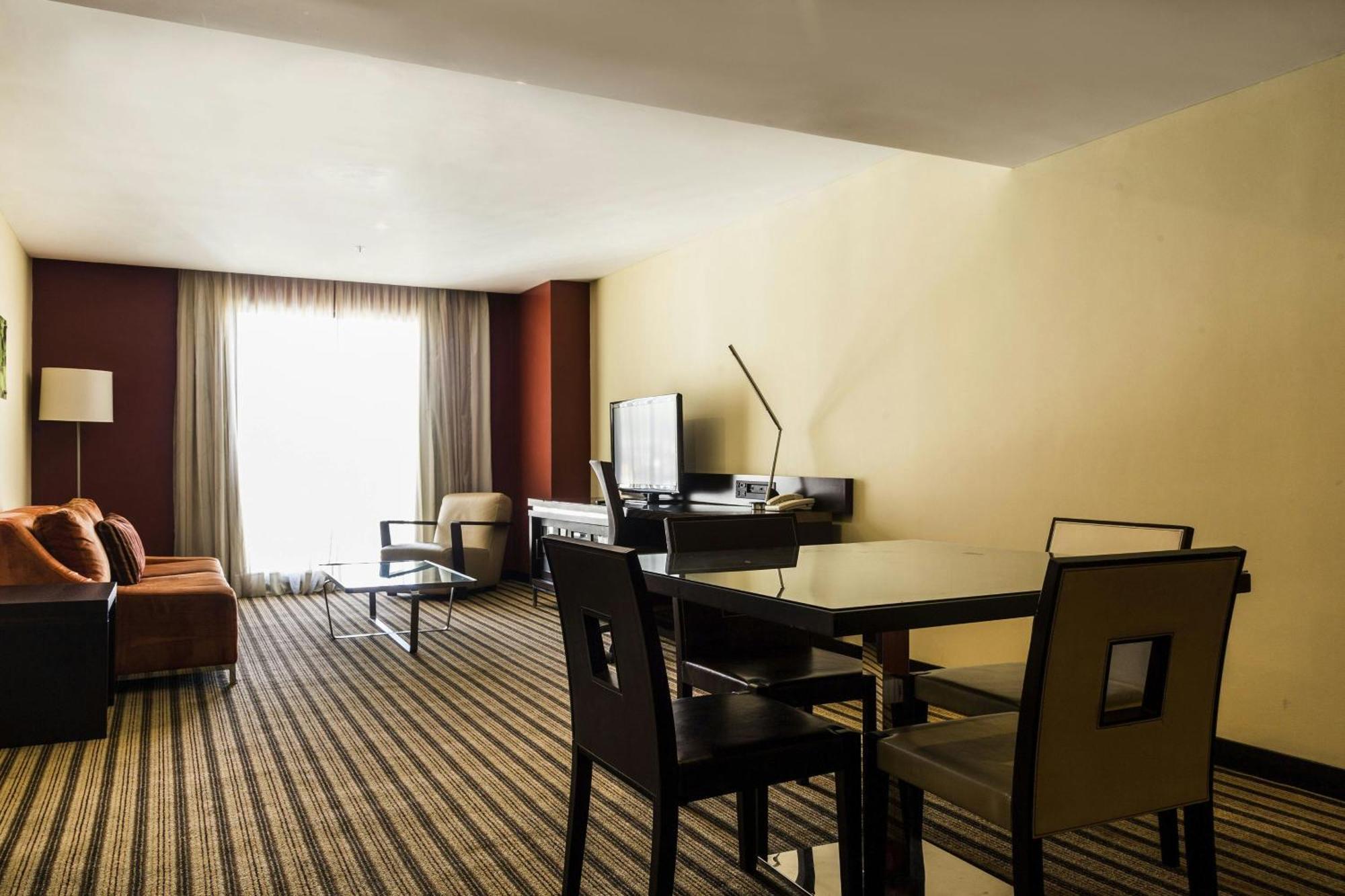 Renaissance Caracas La Castellana Hotel מראה חיצוני תמונה